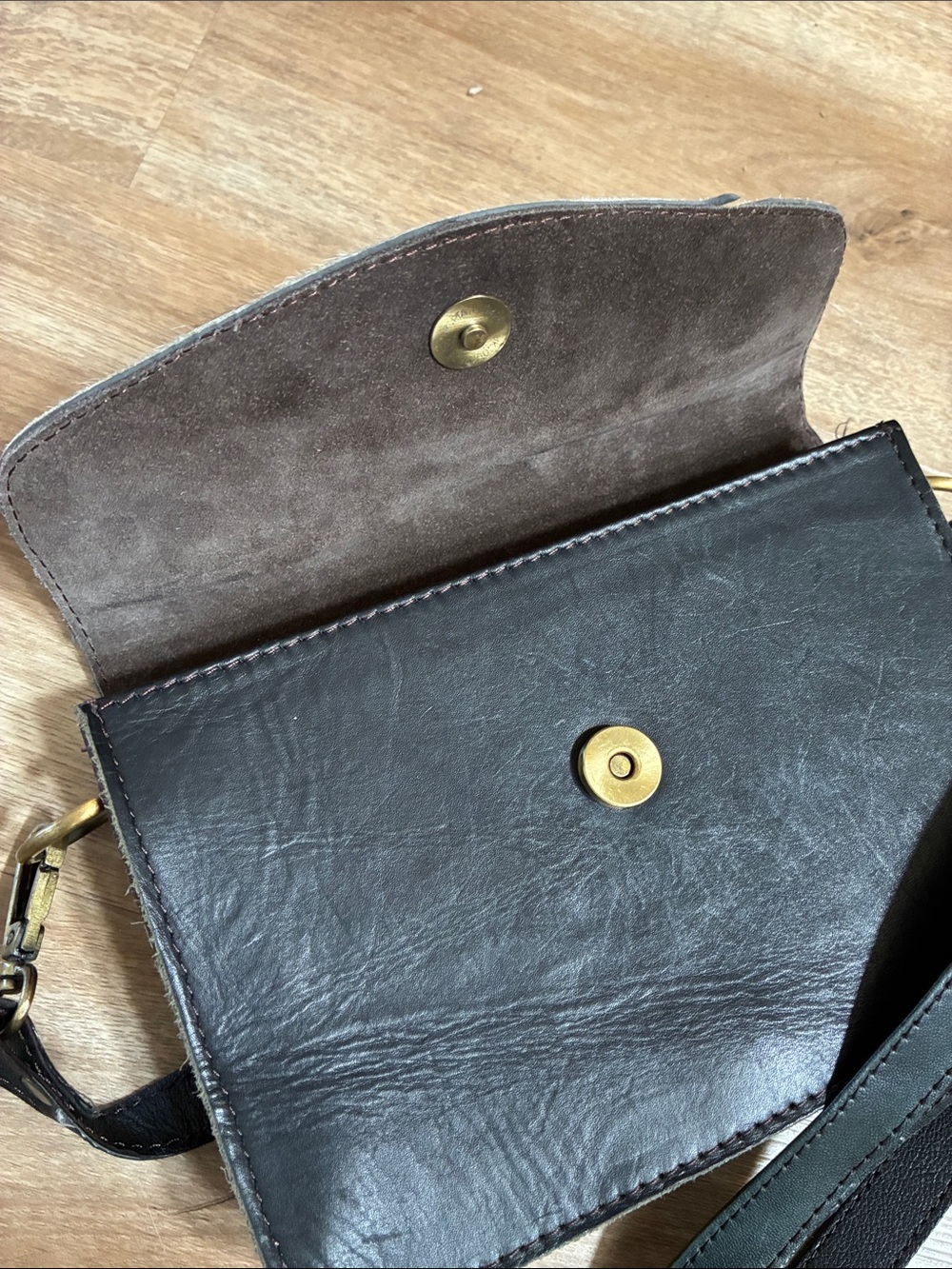 CARPE DIEM LONDON Bought on VACATION Leather Crossbody with Leopard-Print Flap - Picture 15 of 16